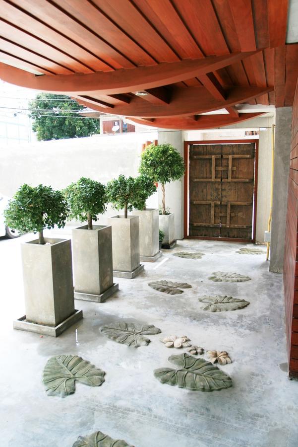 Bansabai Sabaidee Service Apartment Bangkok Eksteriør bilde