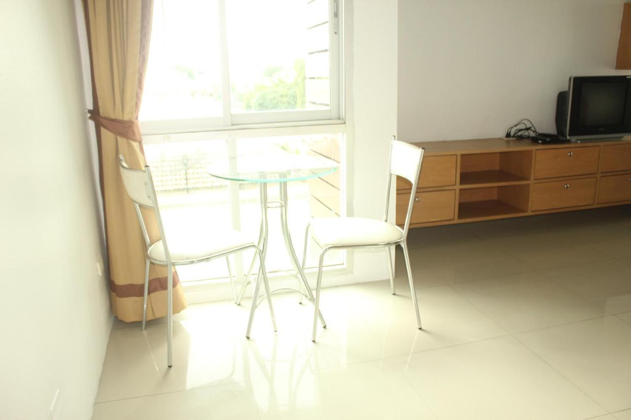 Bansabai Sabaidee Service Apartment Bangkok Eksteriør bilde